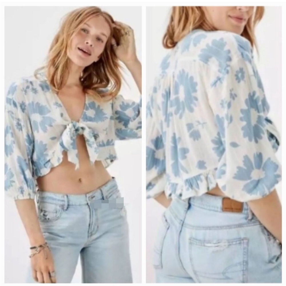American eagle Nwt Womens white blue floral Vneck tie wrap crop top sz medium